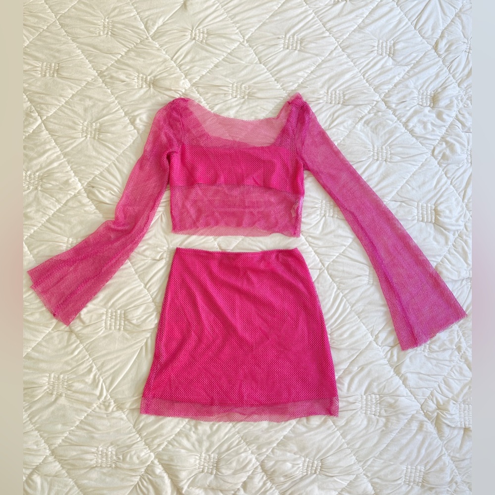 Two piece pink skirt set / crop top & skirt